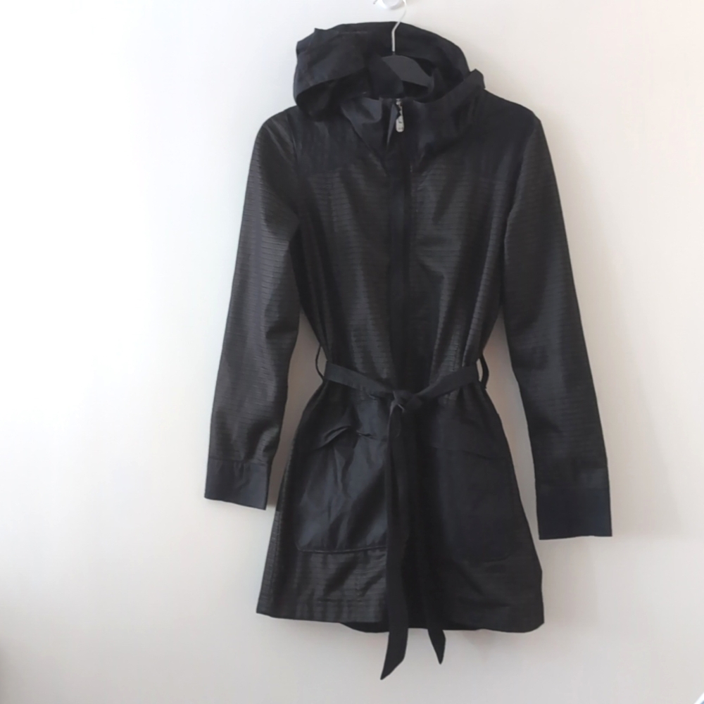 Lole trench coat rain jacket size S